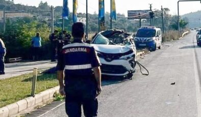 Milas’ta Kamyona Arkadan Çarpan Otomobilin Sürücüsü Hayatını Kaybetti