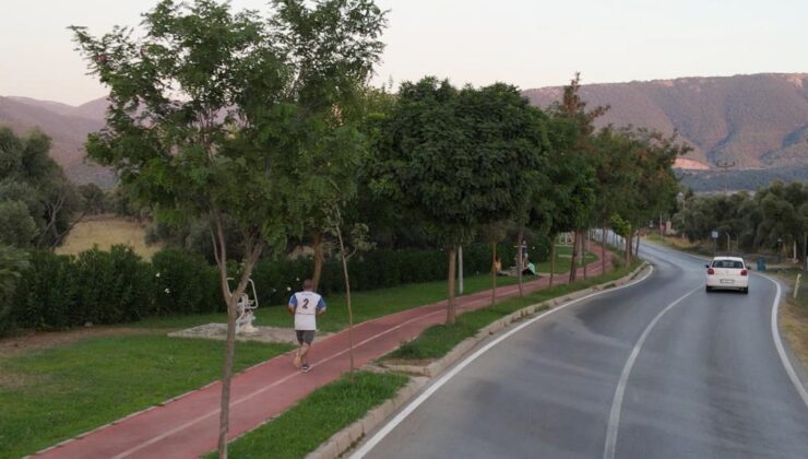 Milas’ta Parklara 4 Bin 200 Metre Kare Kauçuk Zemin Kaplama Yapıldı