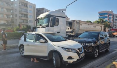 Milas’ta Zincirleme Kaza: Ambulans’a Yol Vermek İsteyen Araçlar Birbirine Girdi