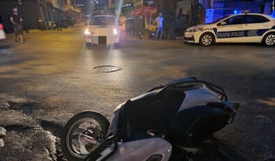 Sanayi Caddesi’nde Motosiklet Otomobille Çarpıştı: 1 Yaralı