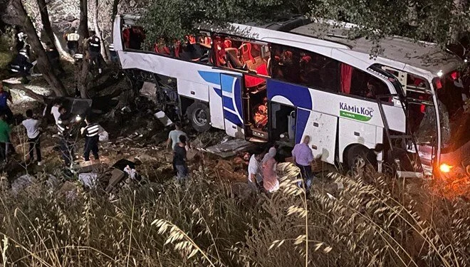 Yozgat’ta yolcu otobüsü uçuruma yuvarlandı:12 kişi hayatını kaybetti, 19 kişi yaralandı