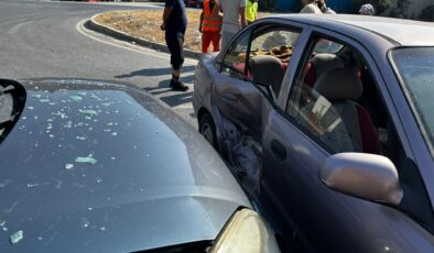 Milas’ta İki Otomobil Çarpıştı: İki Yaralı