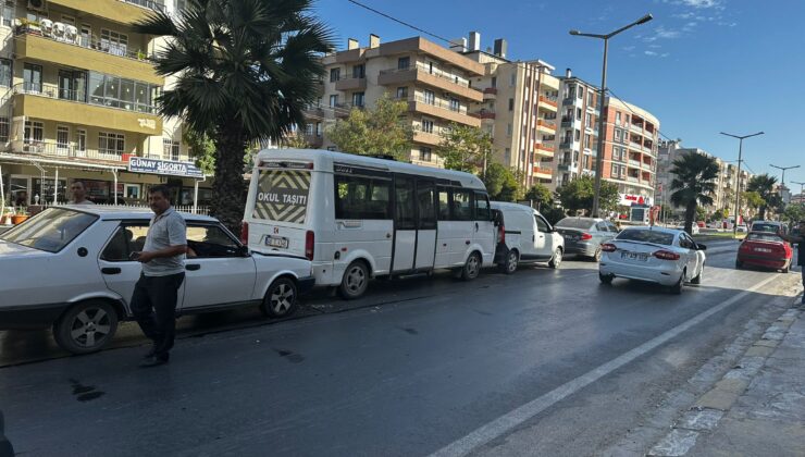 Milas, Halil Bey Bulvarı’nda Zincirleme Trafik Kazası: 4 Araç Birbirine Girdi