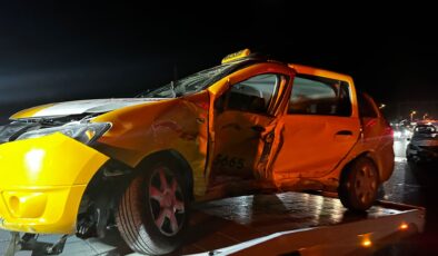Milas’ta Feci Kaza, İki Otomobil Çarpıştı: 1’i Ağır 5 Kişi Yaralandı