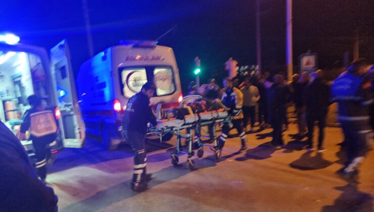Otogar Kavşağında Otomobil ve Motosiklet Çarpıştı: 2 Kişi Yaralandı