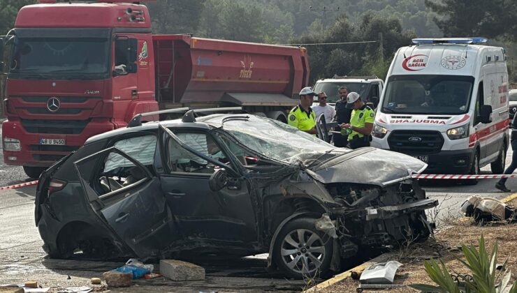 Milas-Bodrum Yolunda Korkunç Kaza: Otobüsün Çarptığı Otomobil Takla Attı, 1 Ölü, 3 Yaralı