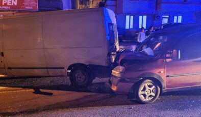 Milas, Erdal Çerçi Caddesi’nde Feci Kaza: 1’i Ağır 2 Yaralı
