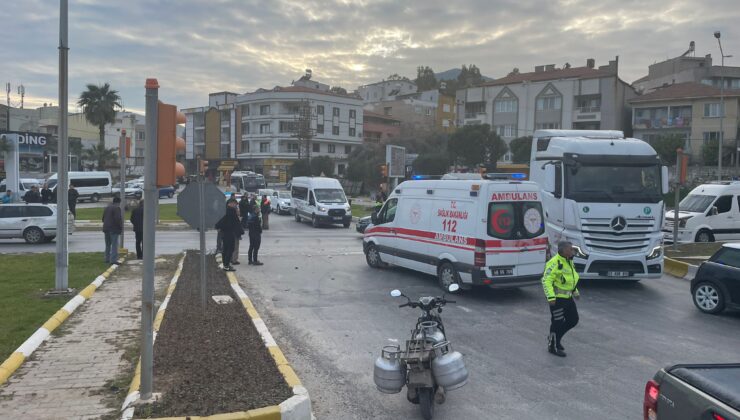 Milas’ta Motosiklet Otomobille Çarpıştı: 1 Kişi Yaralandı