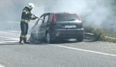 Milas’ta Seyir Halindeki Otomobil Alev Alev Yandı: İtfaiye Müdahale Etti