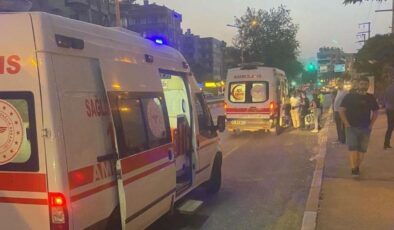 Milas’ta Motosikletin Çarptığı İki Kişi Yaralandı