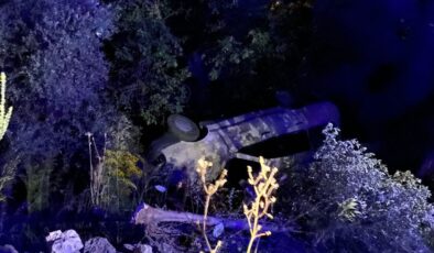 Milas’ta Freni Boşalan Araç Uçuruma Yuvarlandı:3 Kişi Yaralandı